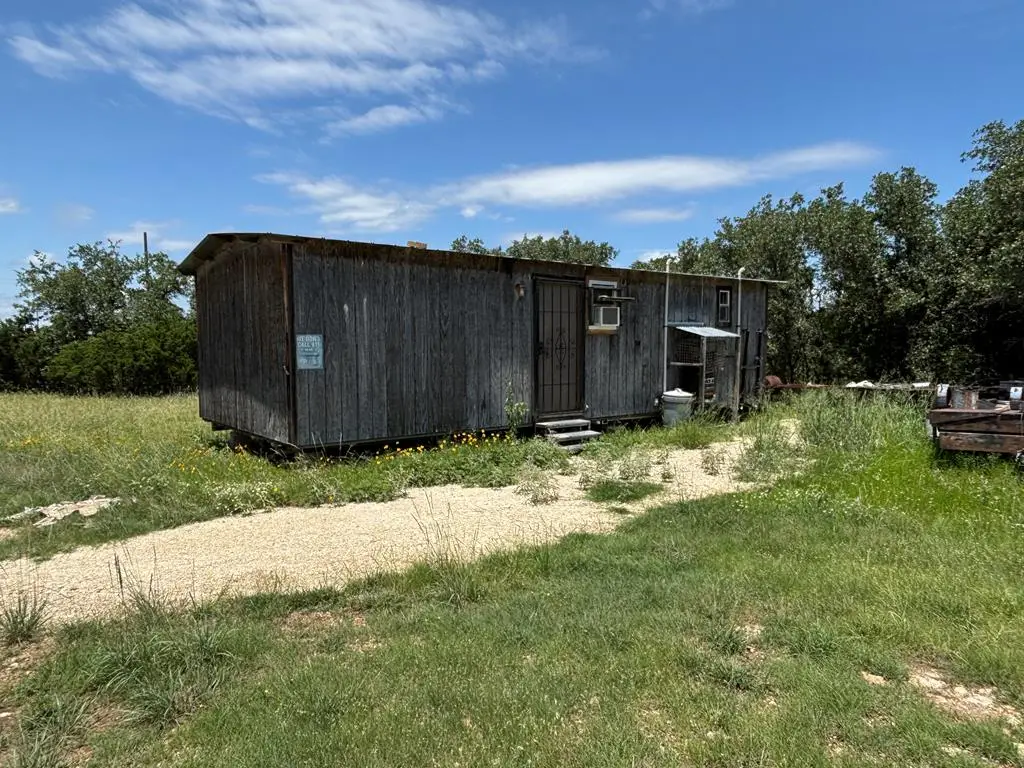 1068 N Hwy 377, Rocksprings, TX 78880 - #1