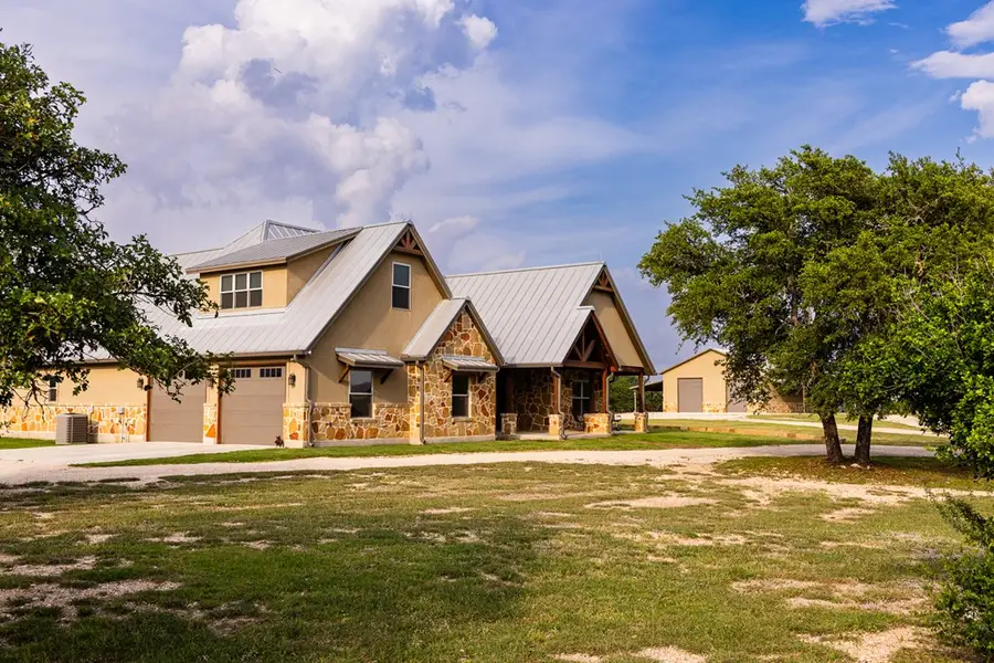 195 Kamira Dr, Kerrville, TX 78028 - #3