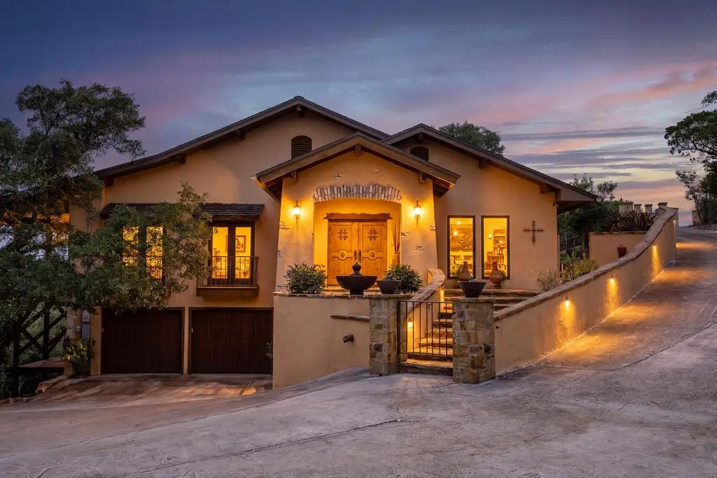617 Hillside Dr, Kerrville, TX 78028 - #1