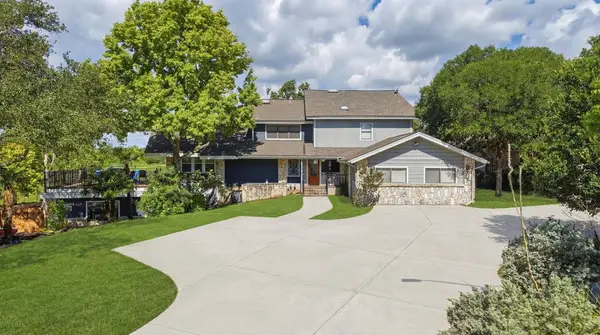 701 E Oakland Hills Lane, Kerrville, TX 78028