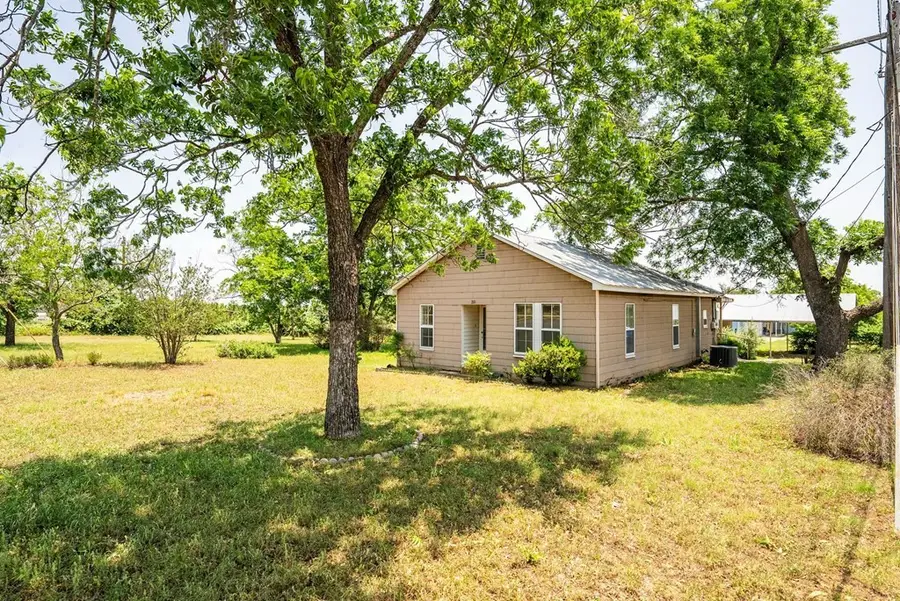 201 E Highway St, Fredericksburg, TX 78624 - #2