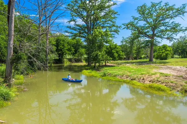 228 Verde Creek, Center Point, TX 78010