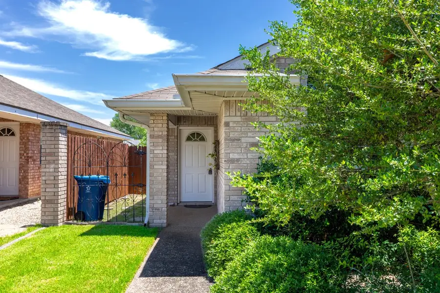 213 N Coronado Circle, Kerrville, TX 78028 - #3