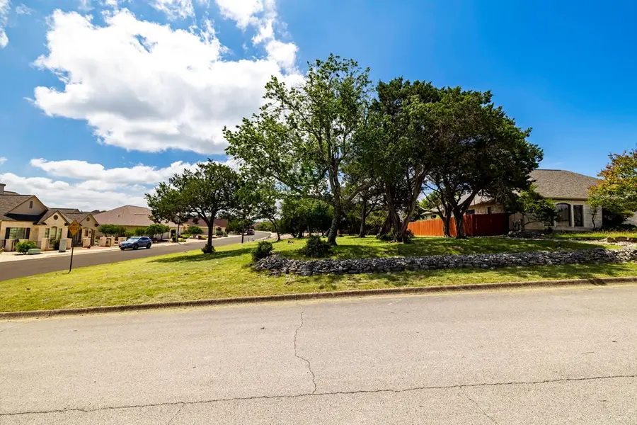 1929 Summit Top Dr, Kerrville, TX 78028 - #2
