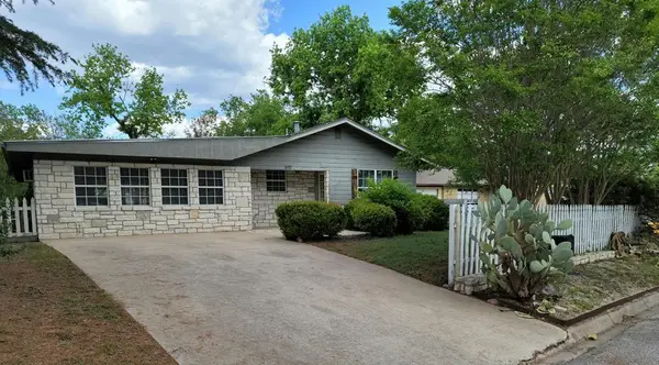 610 Rees St, Kerrville, TX 78028