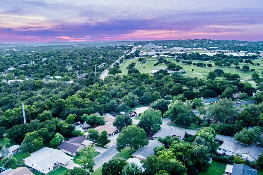 1107 Donna Kay Dr, Kerrville, TX 78028 - #2