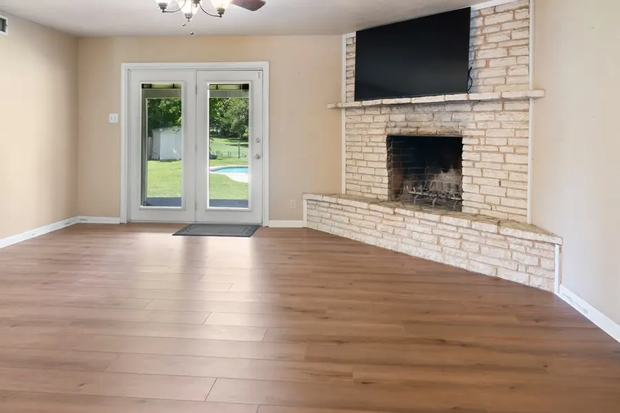 117 N West Lane, Kerrville, TX 78028 - #2