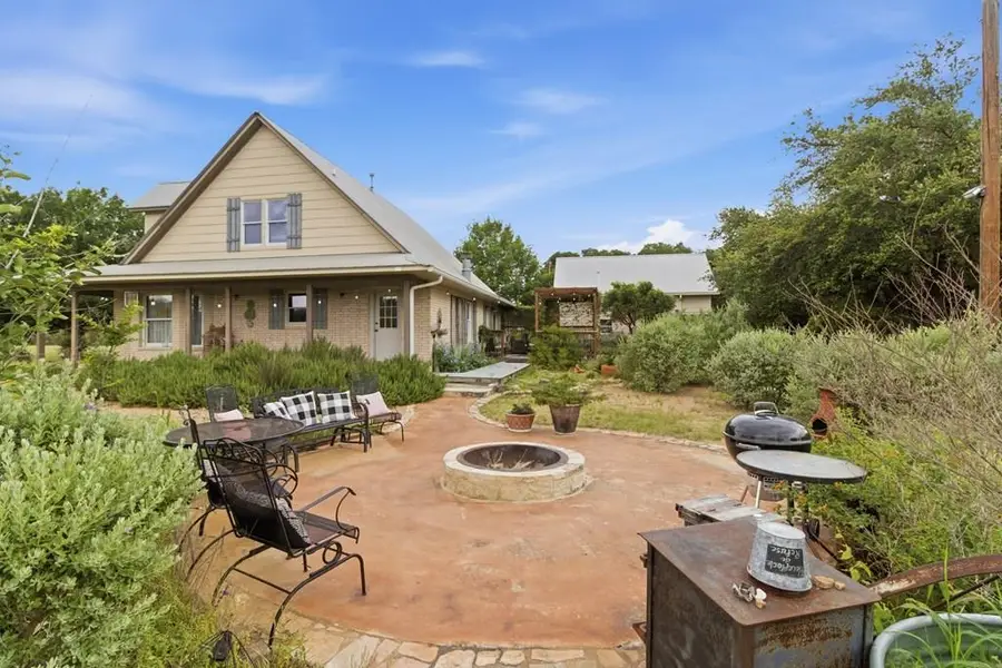 1275 Lacey Dr, Bandera, TX 78003 - #2