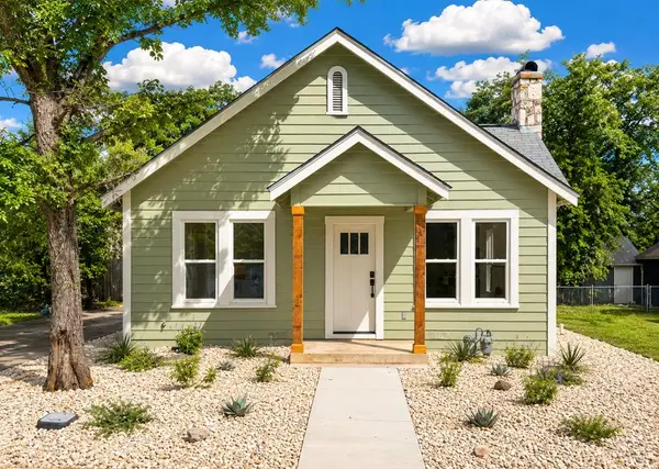 609 Robinson Ave, Kerrville, TX 78028