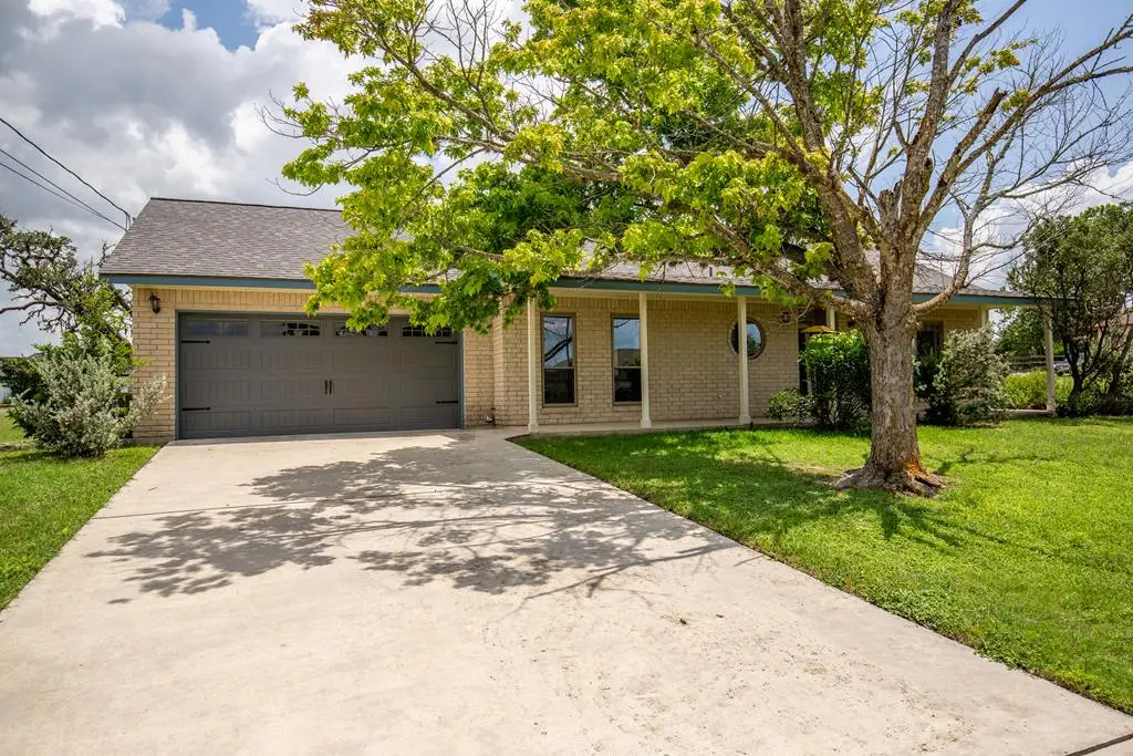 182 Glenvalley Cir, Bandera, TX 78003 - #1