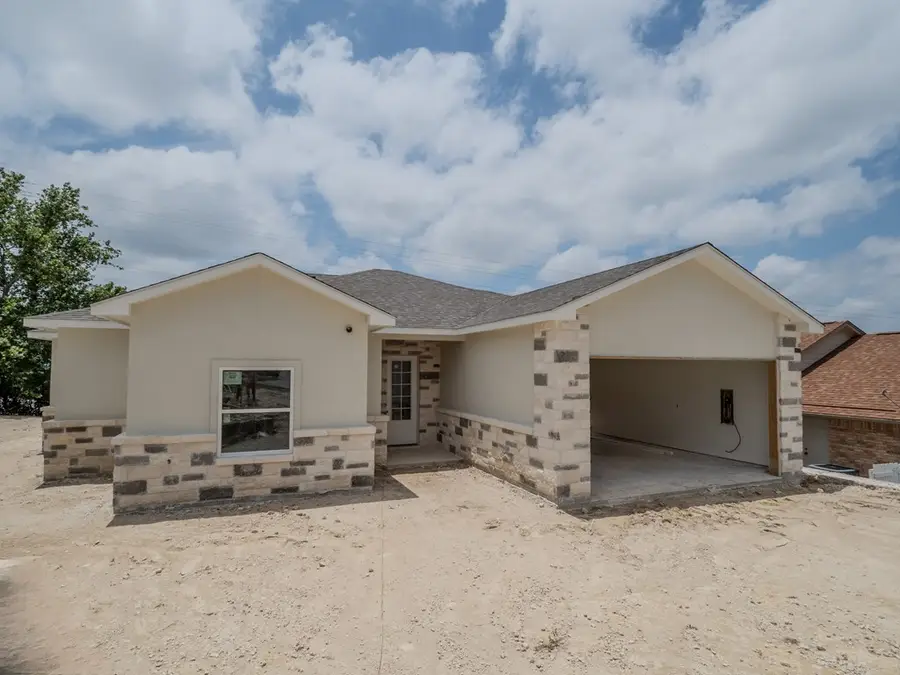 305 Vantage Circle, Kerrville, TX 78028 - #2