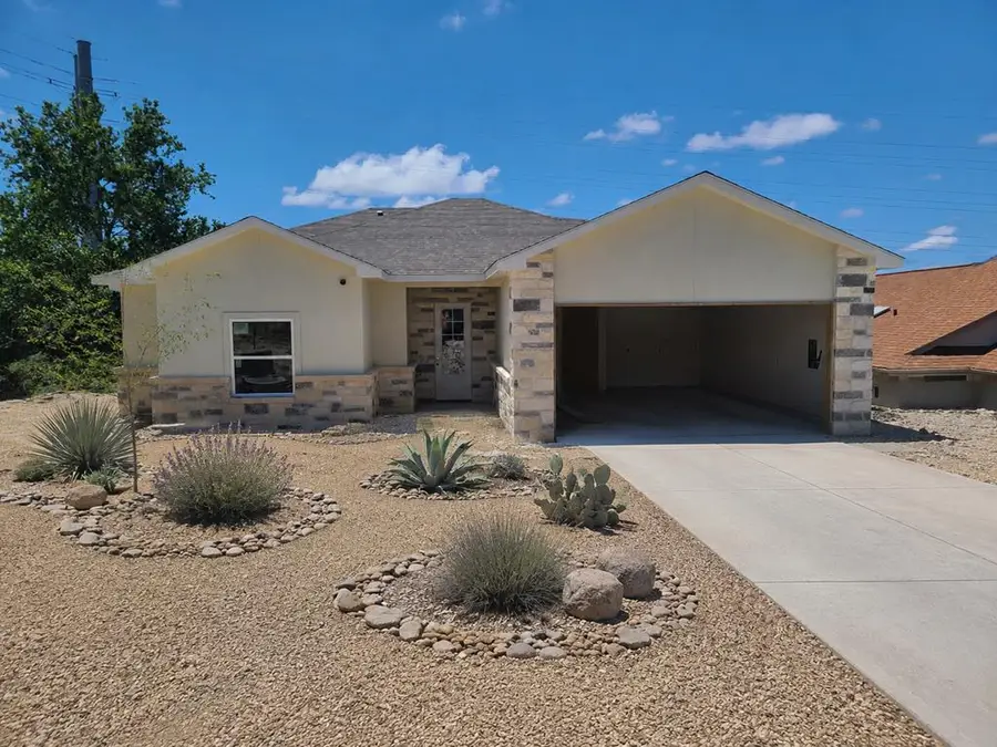 305 Vantage Circle, Kerrville, TX 78028 - #3
