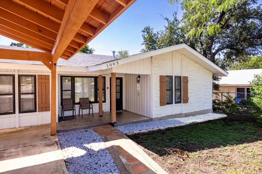 1003 Temple Dr, Kerrville, TX 78028 - #2