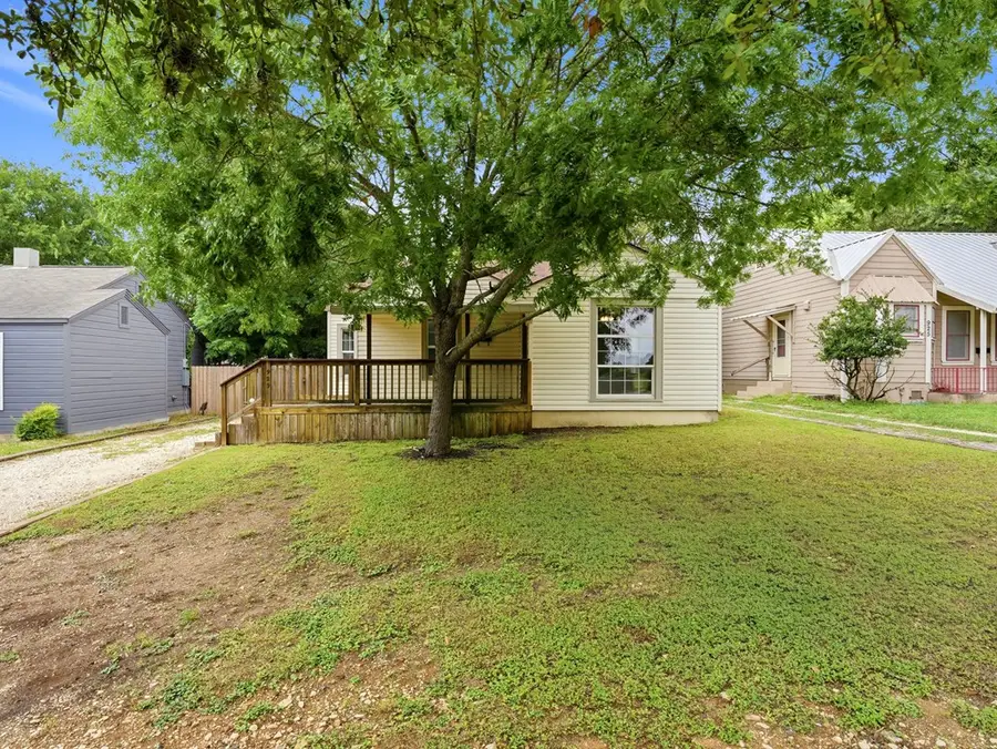 929 Golf St, Kerrville, TX 78028 - #3