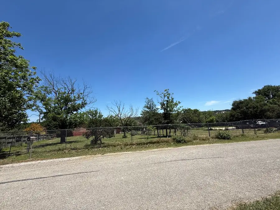 1521 Marion, Kerrville, TX 78028 - #3