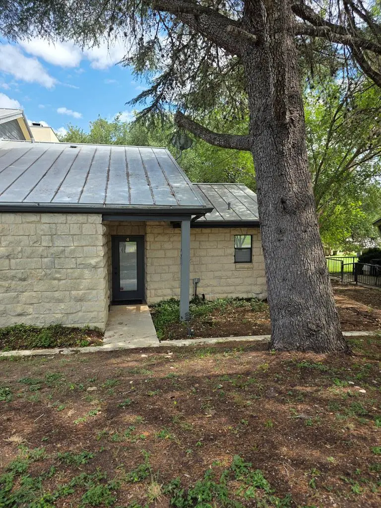 220 - #4 E Riverhill Club Lane, Kerrville, TX 78028 - #2