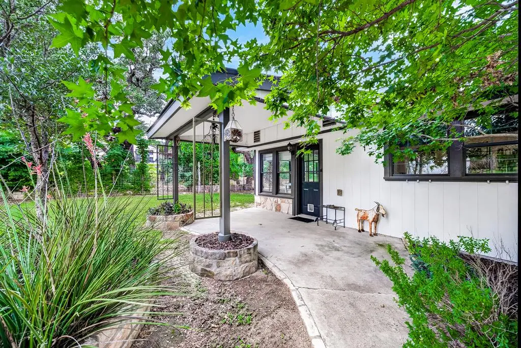 219 Indian Creek Rd, Ingram, TX 78025 - #1