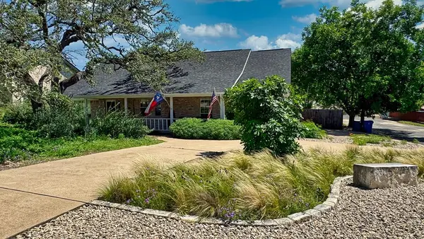 1800 Foothills Dr, Kerrville, TX 78028