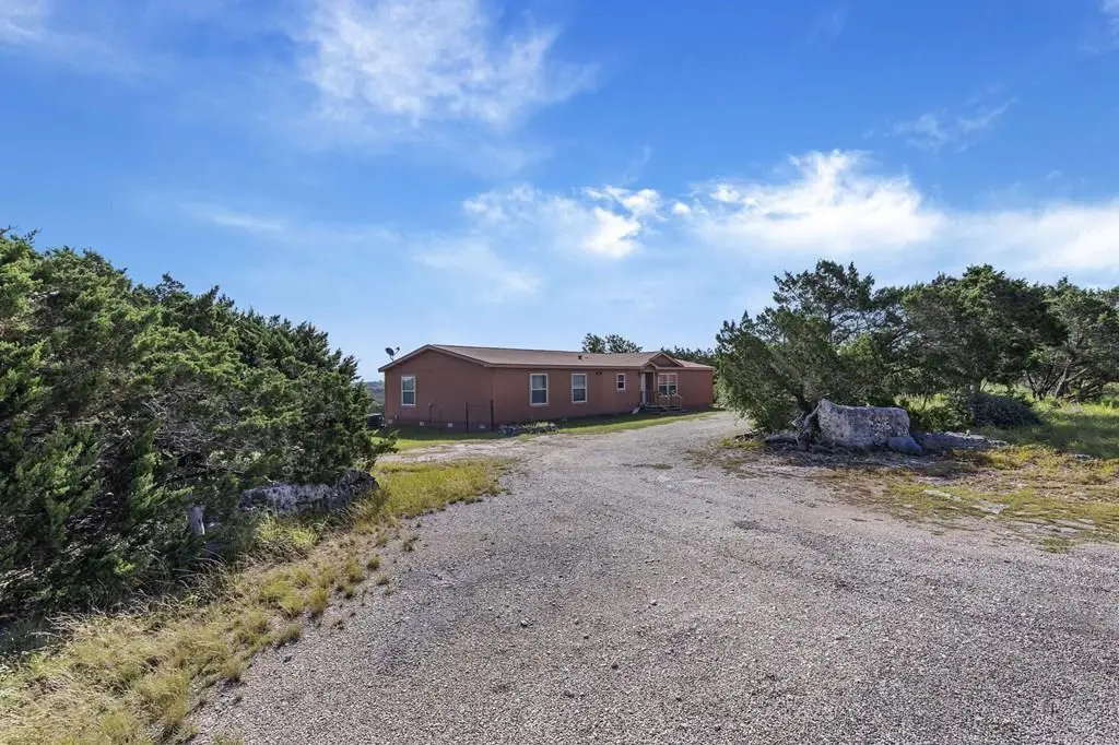 349 N Vine St, Kerrville, TX 78028 - #1