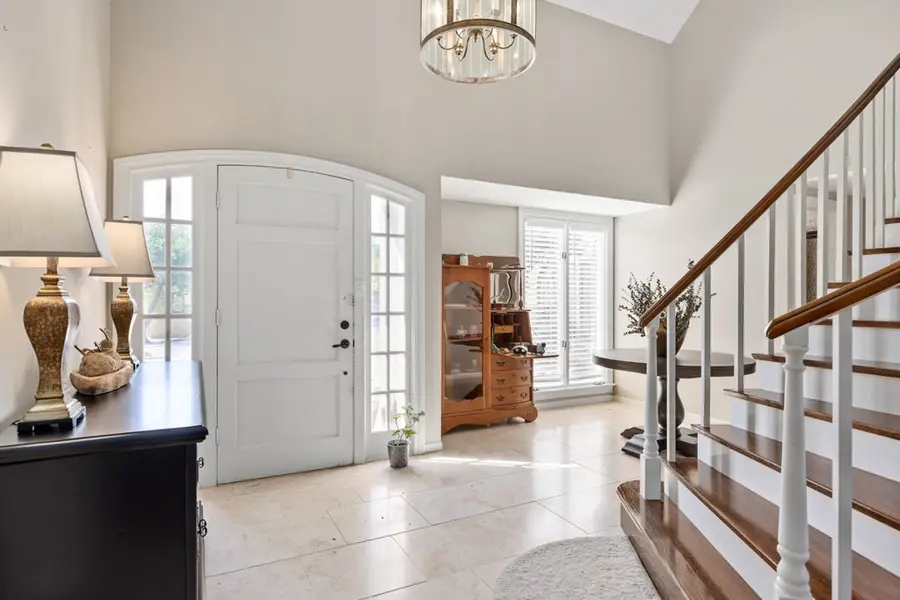 418 N Coronado Dr, Kerrville, TX 78028 - #3