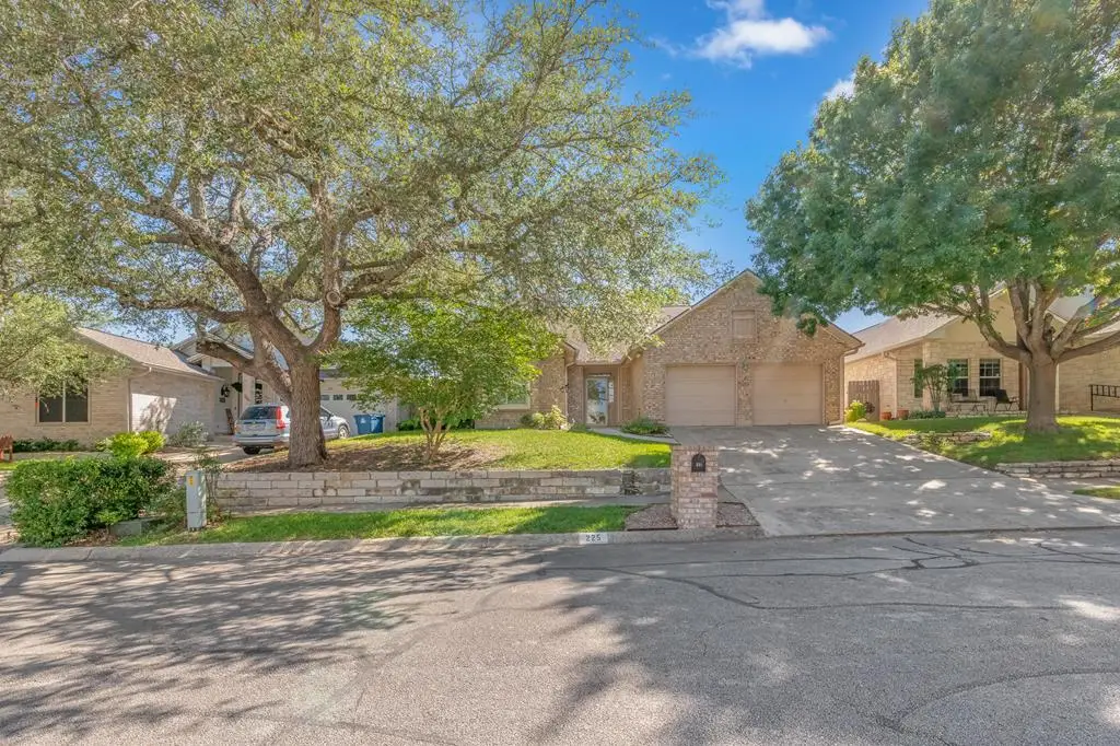 225 Los Cedros Loop, Kerrville, TX 78028 - #1