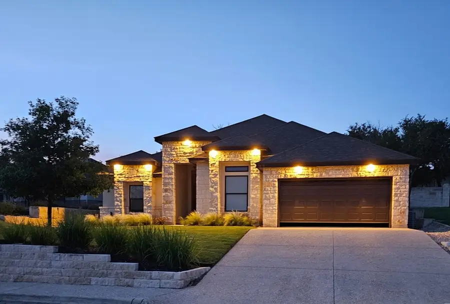 1810 Athens Ave, Kerrville, TX 78028 - #2