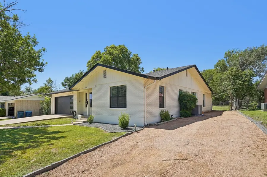 713 Galbraith Ave, Kerrville, TX 78028 - #3