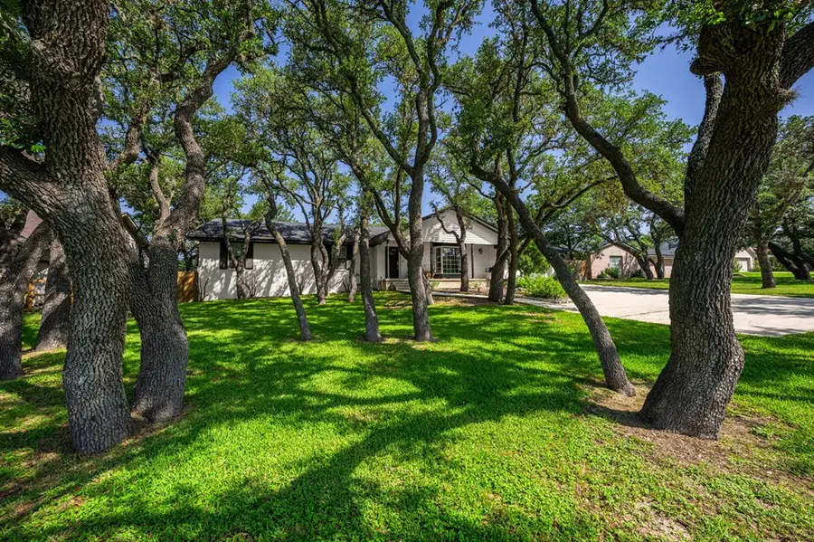 436 Valley Dr, Kerrville, TX 78028 - #3