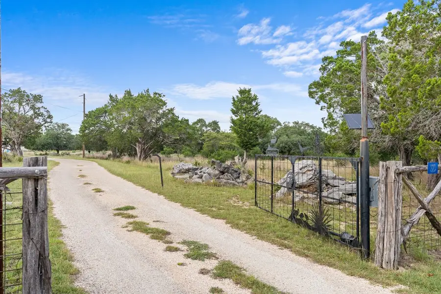 320 Spicer Loop, Kerrville, TX 78028 - #3