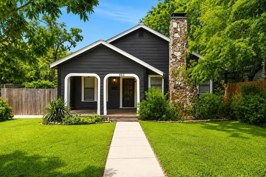 953 Myrta St, Kerrville, TX 78028 - #2