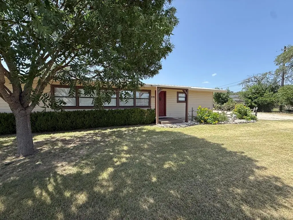 516 Harper Rd, Kerrville, TX 78028 - #1
