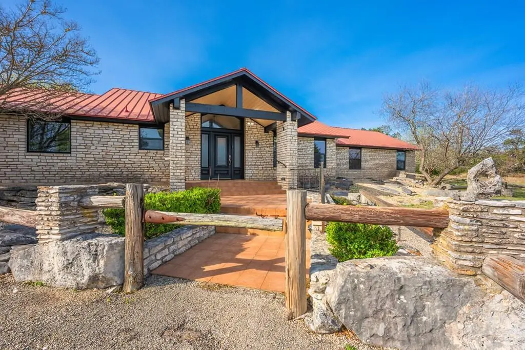 377 Shin Oak Way, Kerrville, TX 78028 - #1