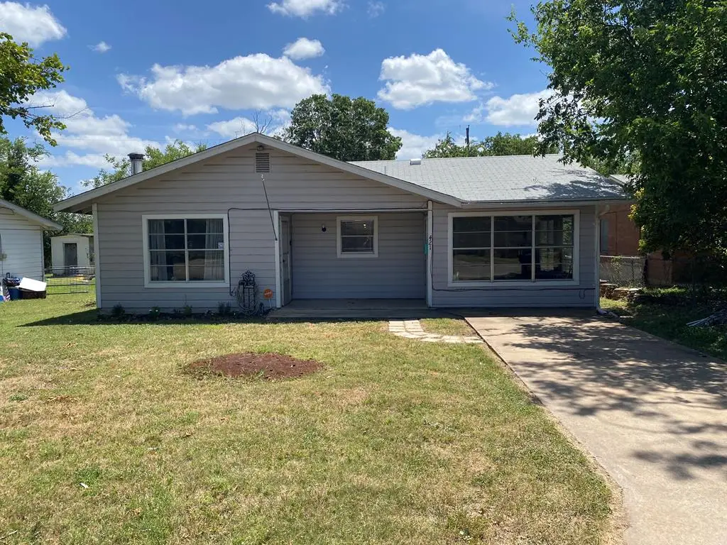 421 Lake Dr, Kerrville, TX 78028 - #1