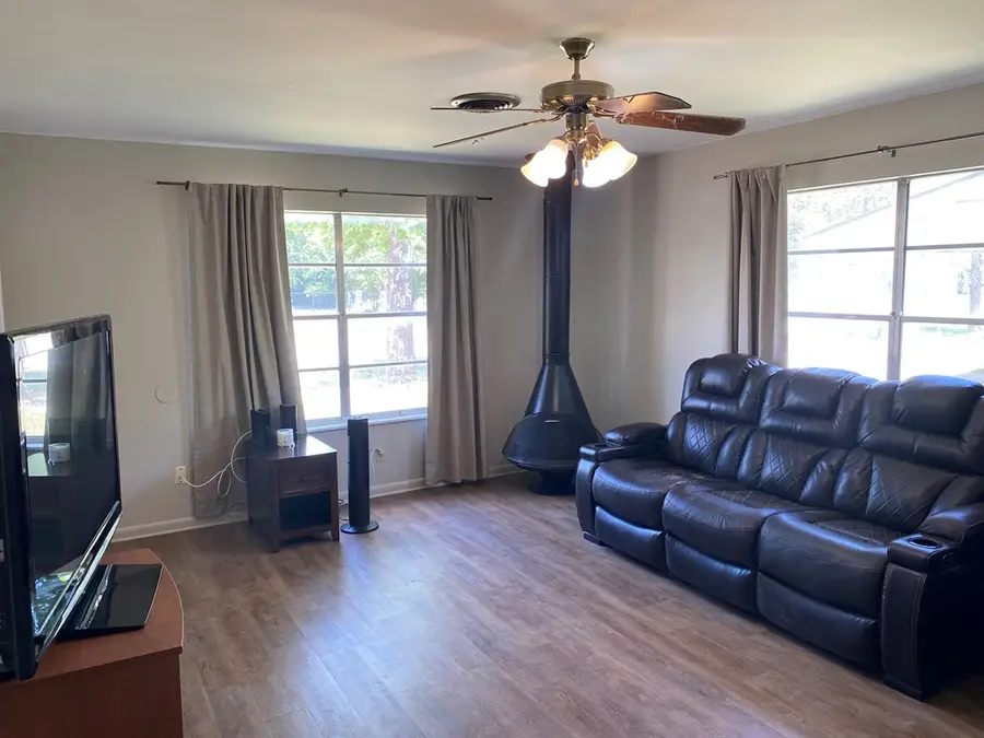 421 Lake Dr, Kerrville, TX 78028 - #3