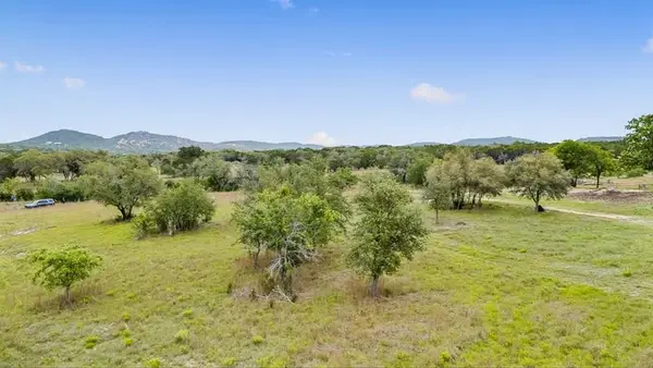997 G W Edwards, Pipe Creek, TX 78063