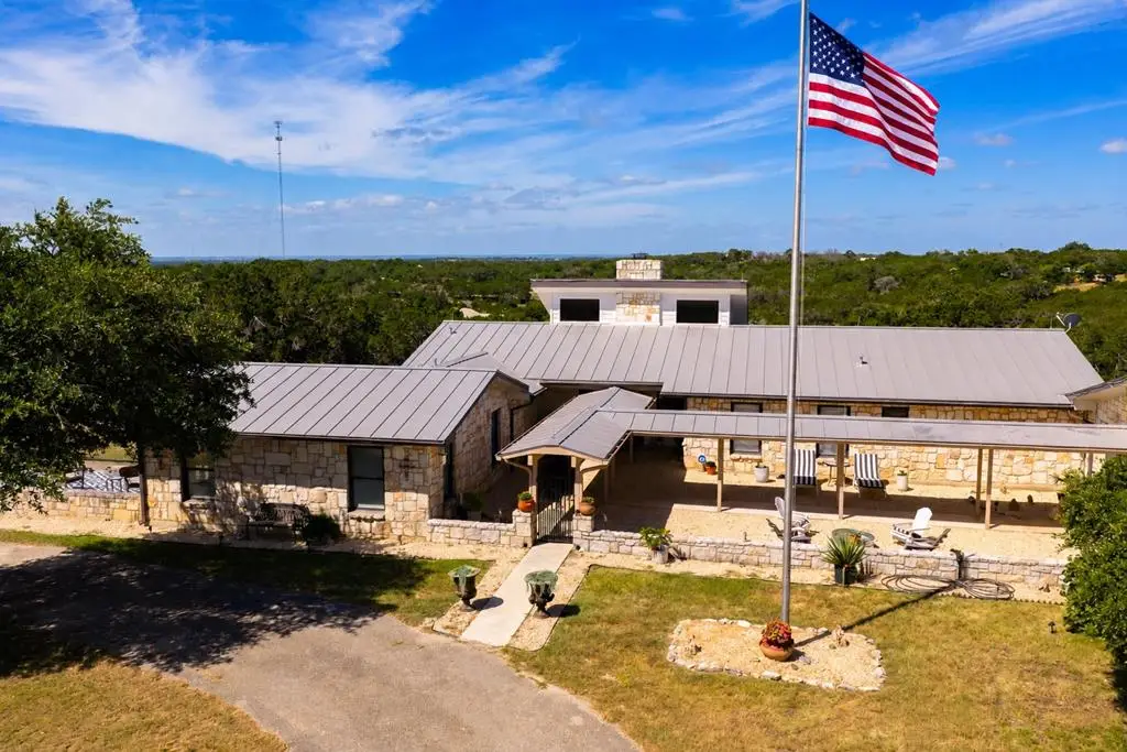 34 Canyon Ridge View, Kerrville, TX 78028 - #1