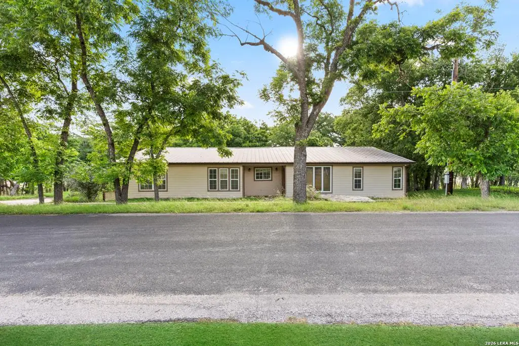 446 Wharton Rd, Kerrville, TX 78028 - #1