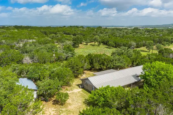 230 Verde Hills, Center Point, TX 78010