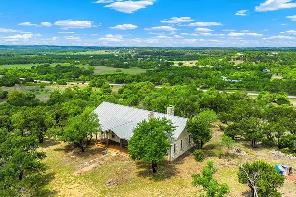 7625 N Hwy 16, Fredericksburg, TX 78624