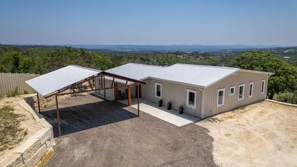 111 Stoney Hills Rd, Center Point, TX 78010