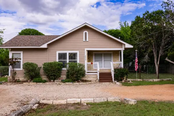 659-A Town Creek Rd, Kerrville, TX 78028