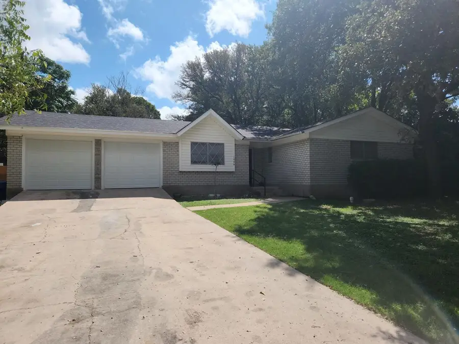1006 Nancy Beth Dr, Kerrville, TX 78028 - #2