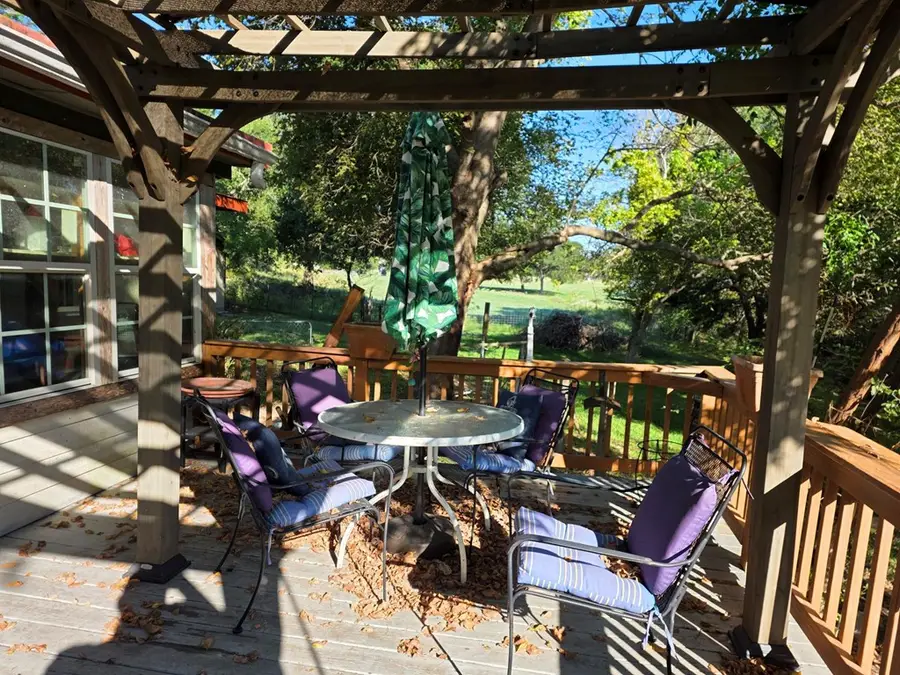 1723 Scott Rd, Kerrville, TX 78028 - #2