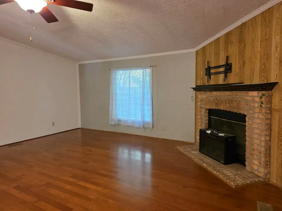 1723 Scott Rd, Kerrville, TX 78028 - #3