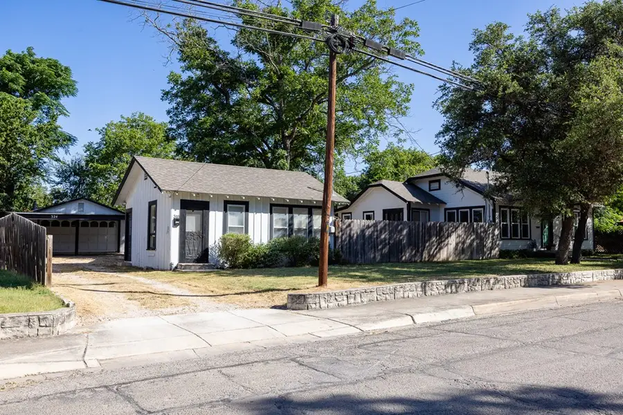 318-324 Lytle St, Kerrville, TX 78028 - #3