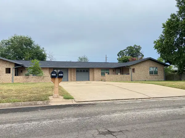 205 A&B N Manor Dr, Kerrville, TX 78028