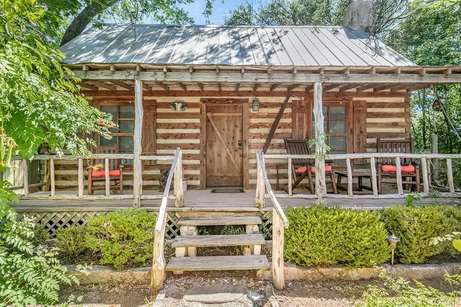 511 Austin St, Fredericksburg, TX 78624 - #2