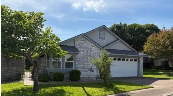 411 Fitch, Kerrville, TX 78028