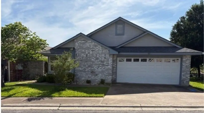 411 Fitch, Kerrville, TX 78028 - #2