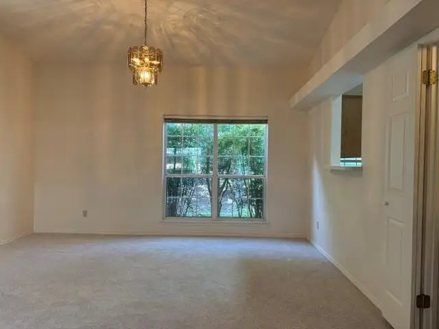 411 Fitch, Kerrville, TX 78028 - #3